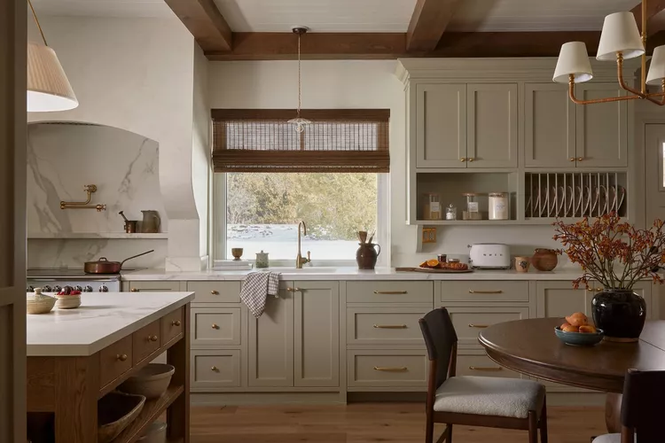 7 Designer-Approved Kitchen Cabinet Trends That Will Dominate 2025